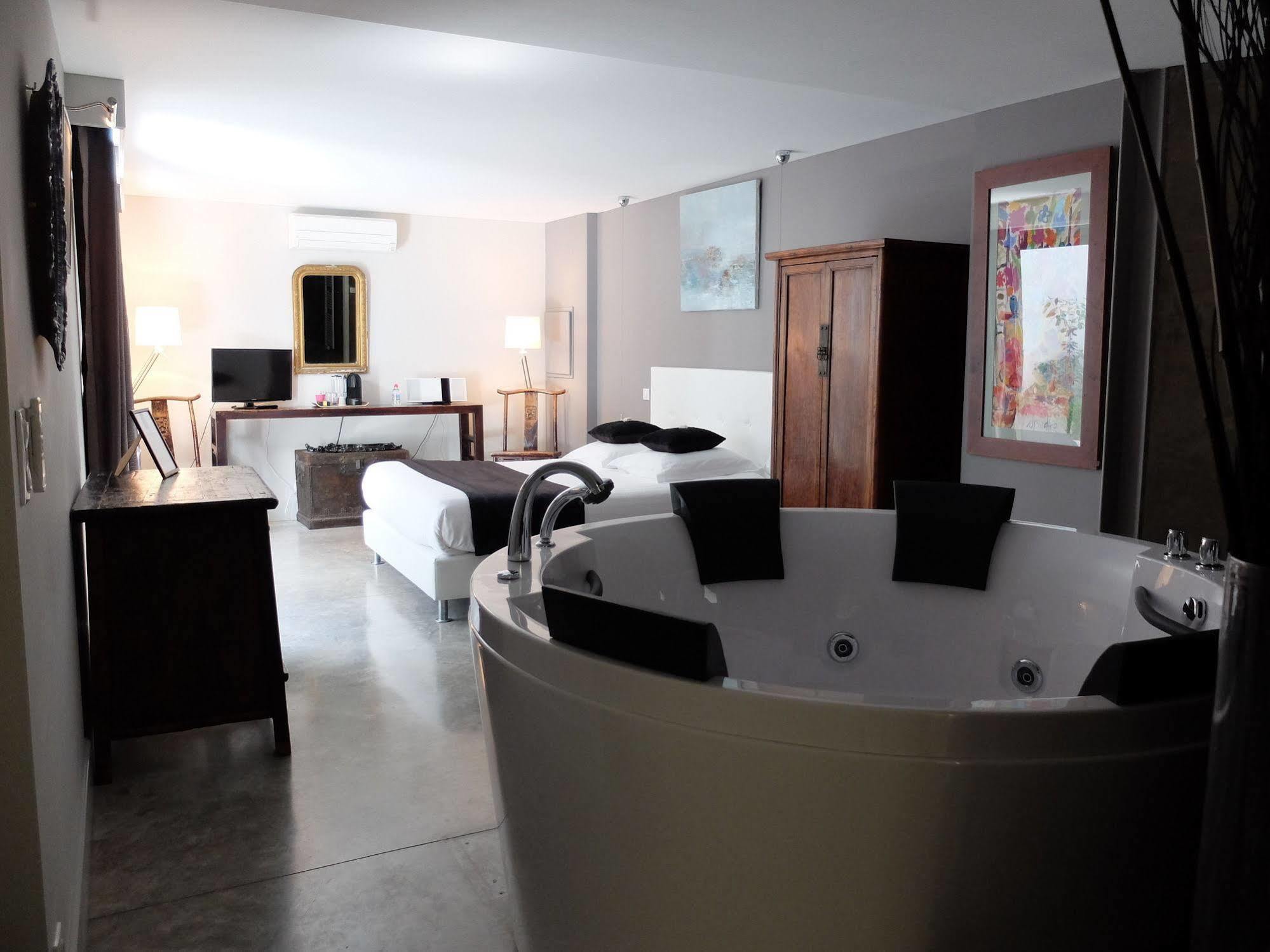 Be Loft B&B Pool & Spa Aviñón Exterior foto